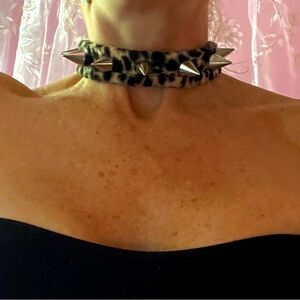 Leopard Print Spiked Choker